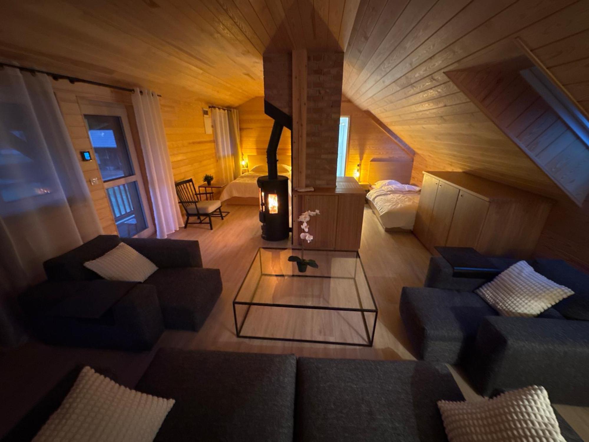 Dolina Sanu Hotell Krzeszow  Exteriör bild