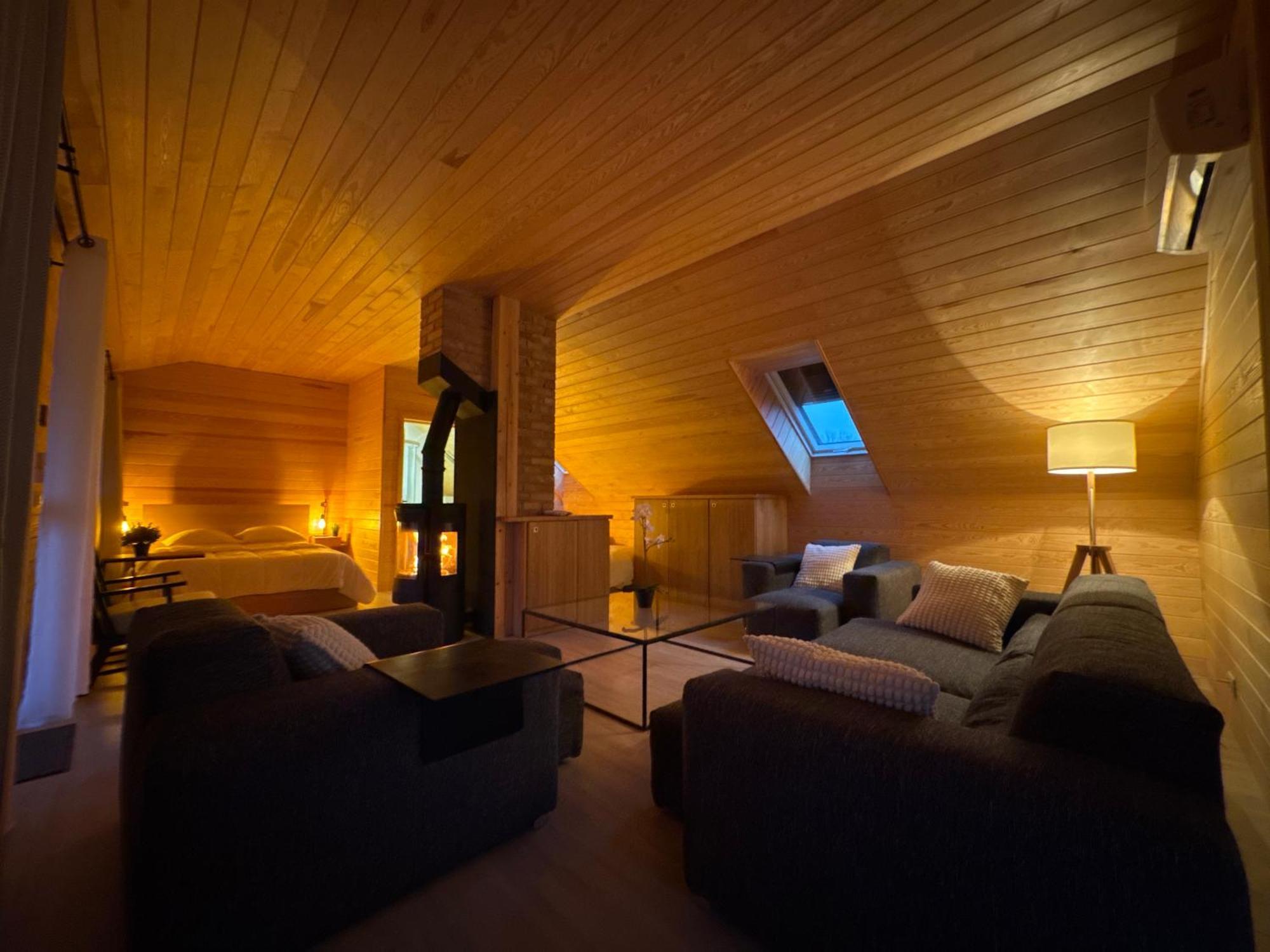 Dolina Sanu Hotell Krzeszow  Exteriör bild